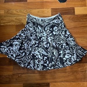 Lauren by Ralph Lauren black and white floral beautiful Silk Skirt Size 12